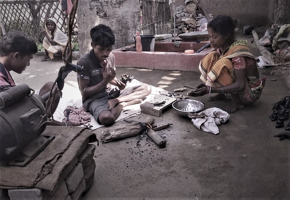 Contemporary Stance of Metal Craftsmen