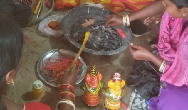 Collection and Application of Lacquer